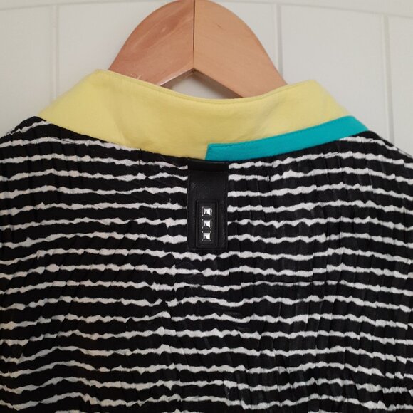 Jamie Sadock Textured Striped V-Neck Short Sleeve Top Black White Size L - Picture 7 of 15